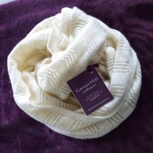 Garnet Hill 100% cashmere scarf / wrap